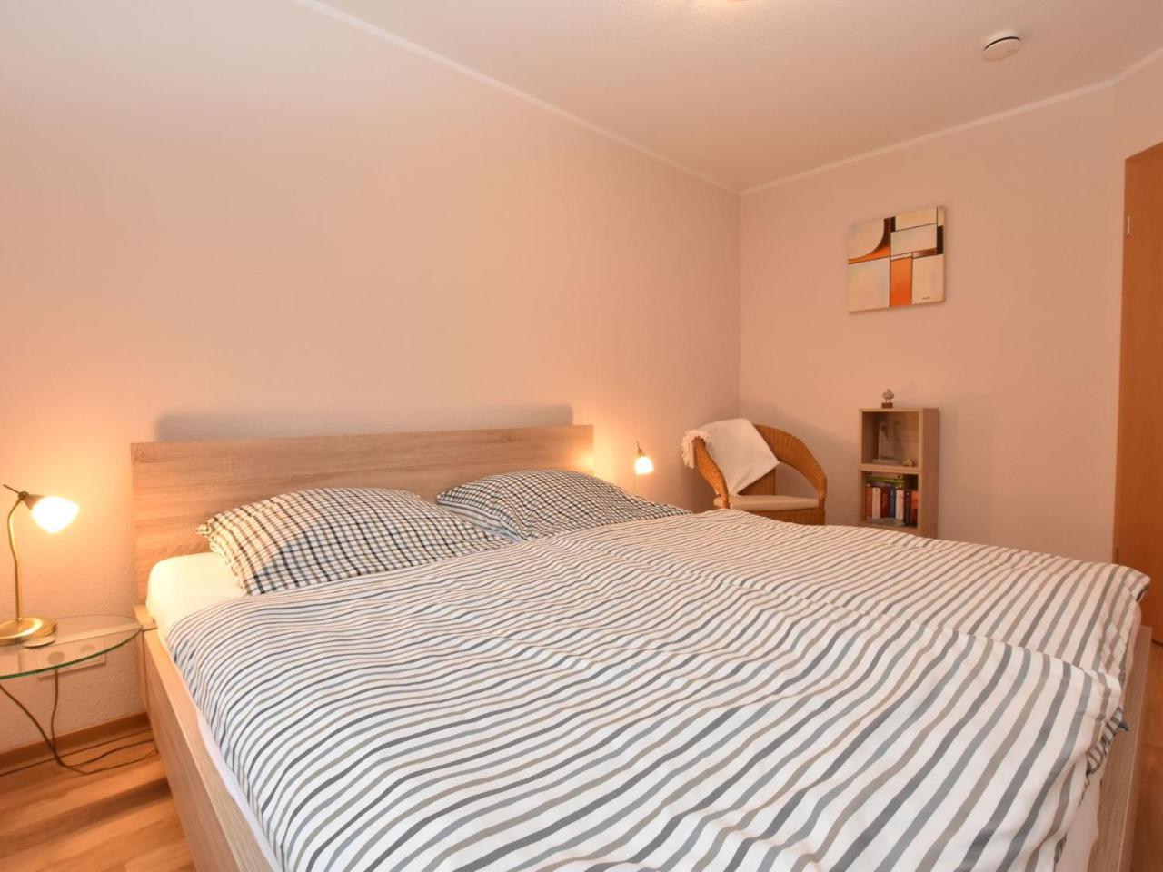 Modern 2-Room Apartment in Graal-Muritz with Garden Exterior foto